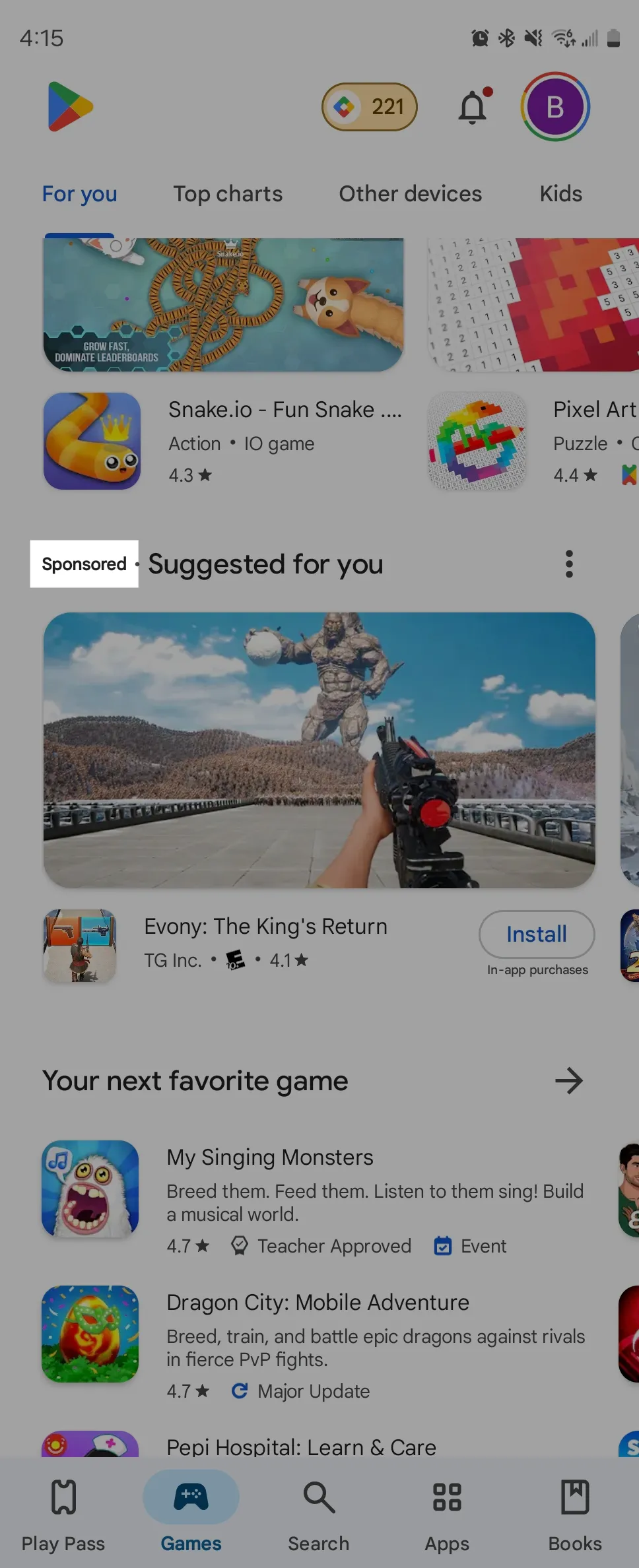 Các game được tài trợ hiển thị trong băng chuyền trên Google Play Store, minh họa cách thức quảng cáo chiếm ưu thế
