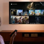 Chơi game Xbox Cloud Gaming trên TV thông minh: Minh họa cho chiến lược "Mọi thứ đều là Xbox" của Microsoft.