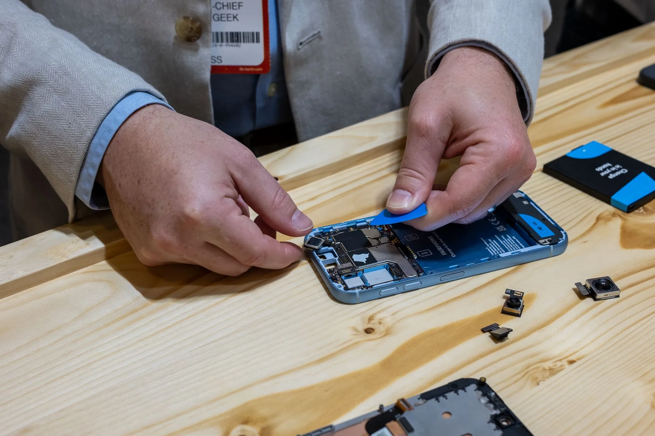 Điện thoại Fairphone 5 gặp sự cố brick sau khi cập nhật phiên bản Android 15