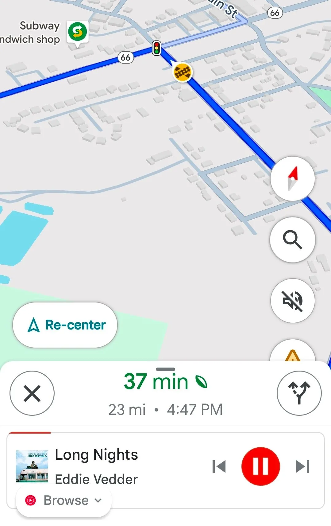 Giao diện Google Maps với nút điều khiển phát nhạc và tùy chọn cài đặt đã được khôi phục
