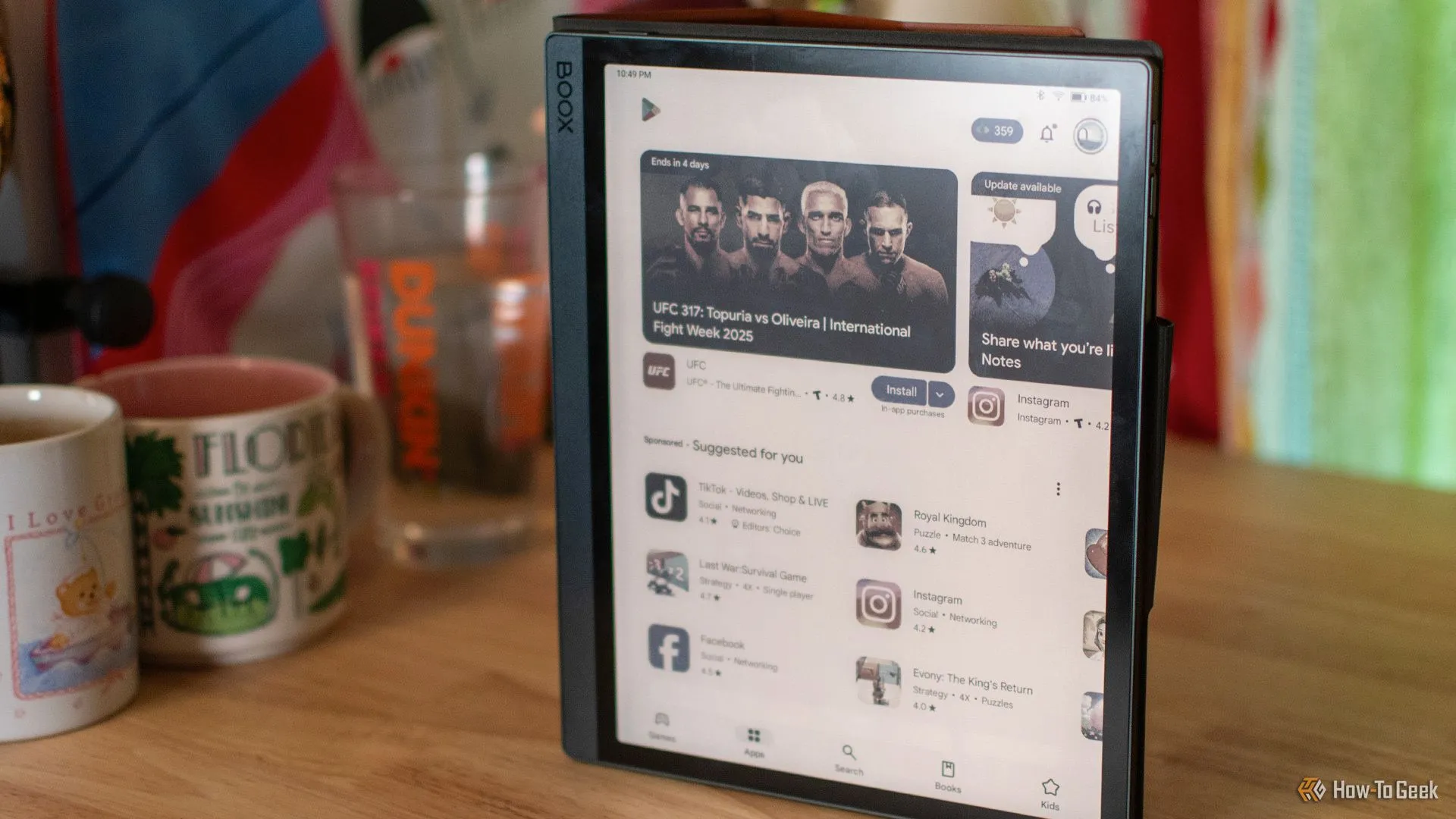 Giao diện Google Play Store trên máy đọc sách BOOX chạy Android, minh họa khả năng cài đặt ứng dụng.