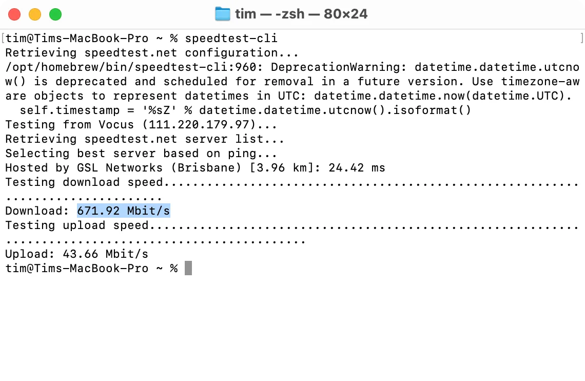 Giao diện Terminal trên macOS hiển thị kết quả kiểm tra tốc độ internet bằng speedtest-cli.