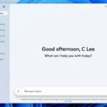 Giao diện ứng dụng Copilot mới chạy native trên Windows 11 với thanh lịch sử trò chuyện.