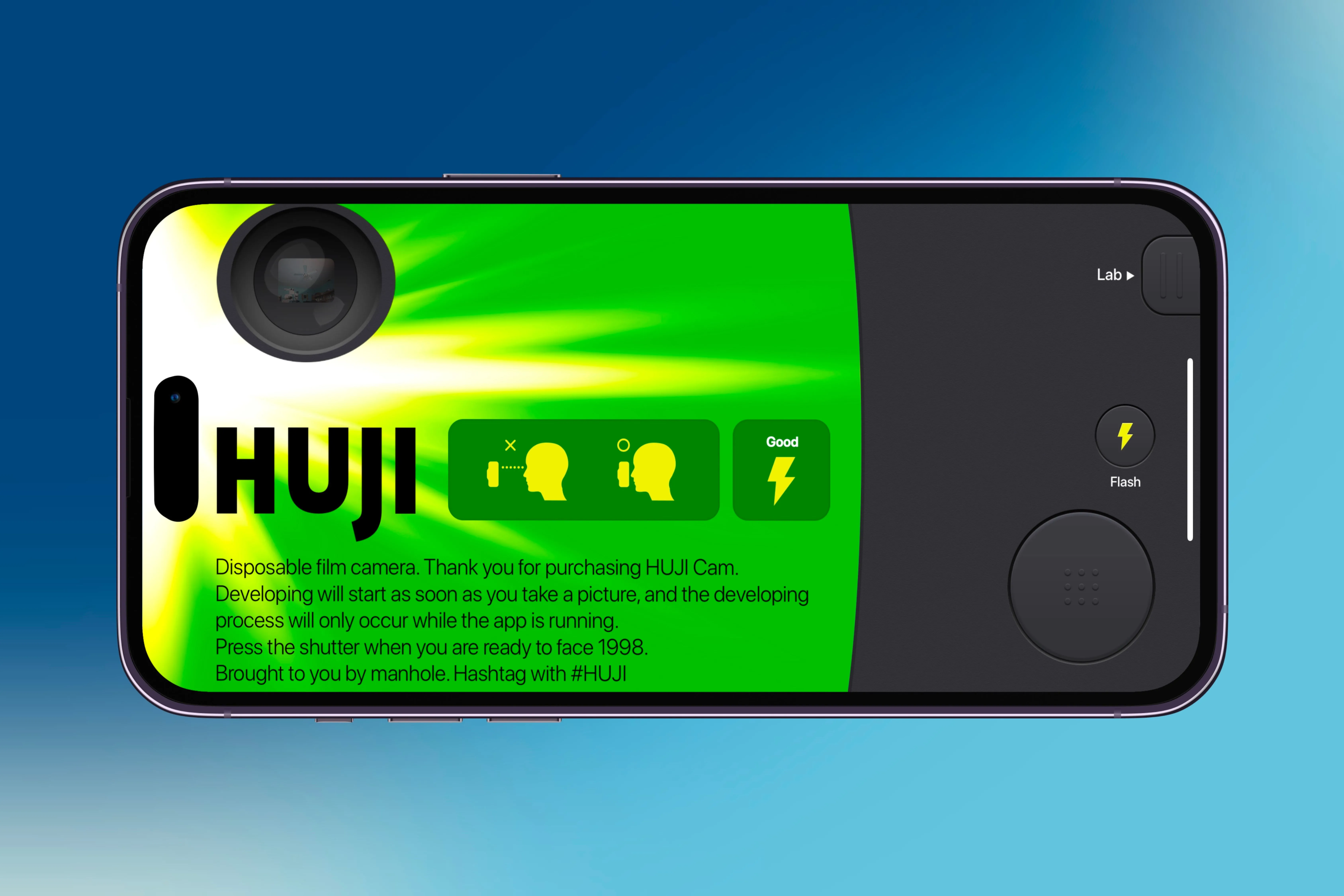 Giao diện ứng dụng HUJI Cam trên iPhone khi chụp ảnh, sử dụng flash và truy cập thư viện ảnh kiểu máy ảnh dùng một lần