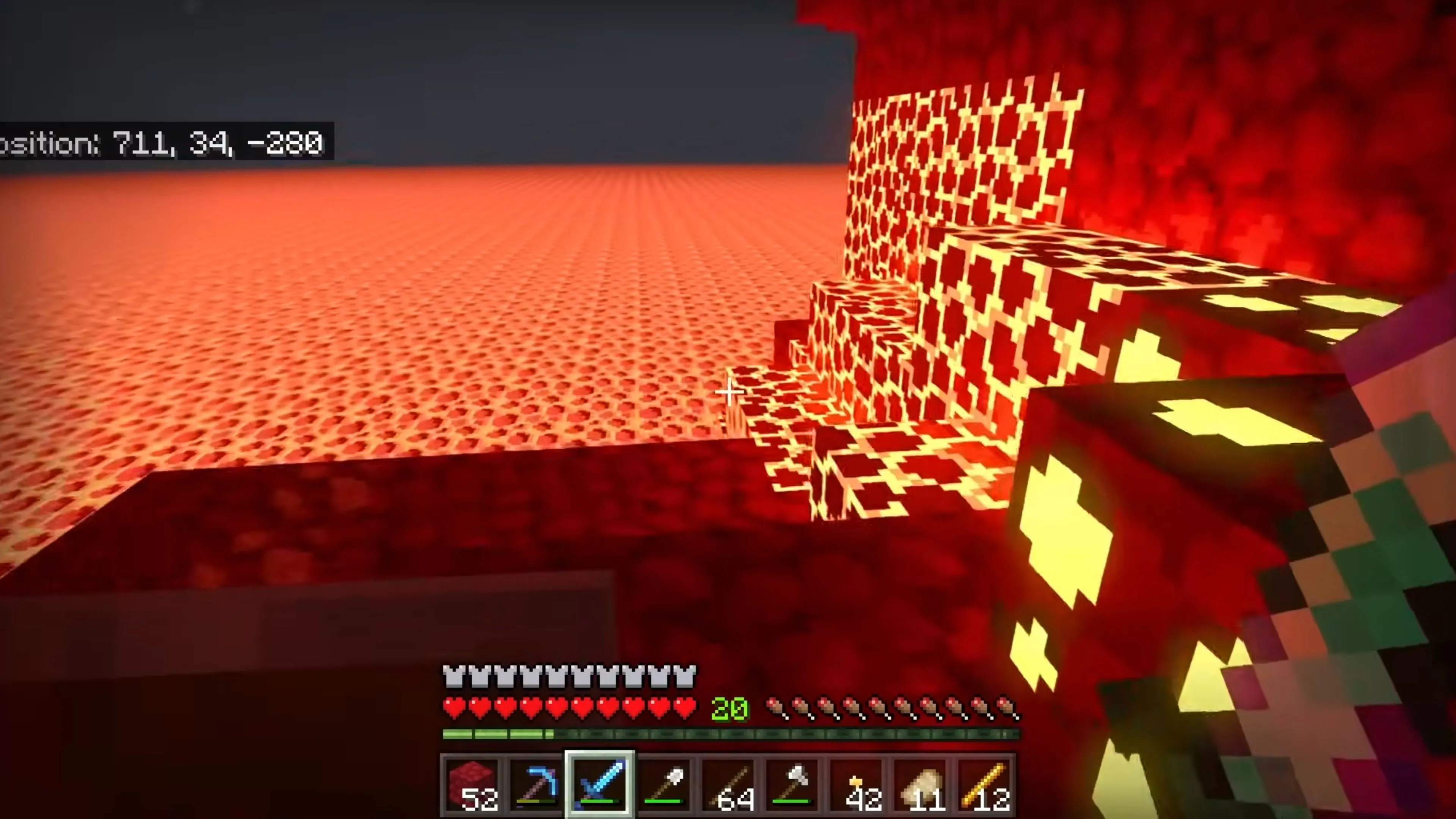 Một công trình kiến trúc phức tạp được xây dựng trong Minecraft, thể hiện sự sáng tạo không giới hạn của người chơi.