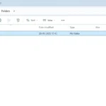 Một thư mục mới có tên "New folder" đang được chọn trong File Explorer trên Windows 11.
