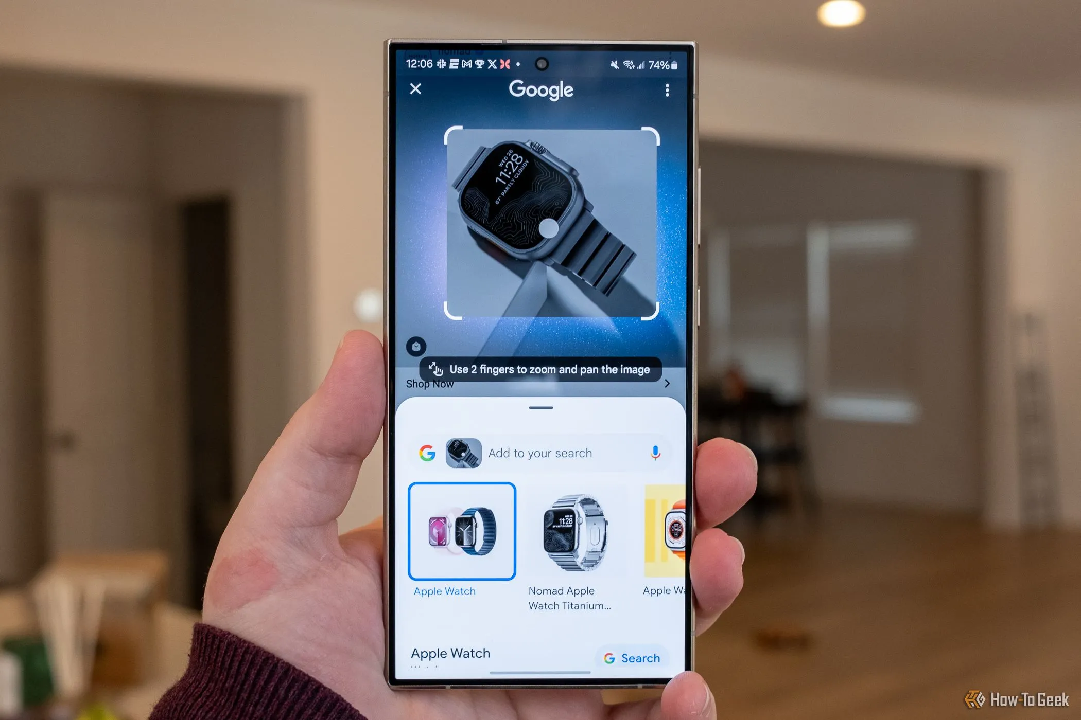 Người dùng trải nghiệm tính năng Circle to Search AI trên Samsung Galaxy S24 Ultra