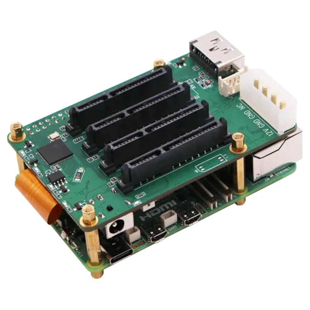 Raspberry Pi 5 kết nối với module mở rộng Penta SATA HAT để tạo NAS di động hỗ trợ nhiều ổ SSD