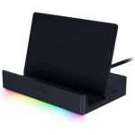 Razer Handheld Dock Chroma với thiết kế đèn RGB ấn tượng, sẵn sàng kết nối và sạc các thiết bị chơi game cầm tay.
