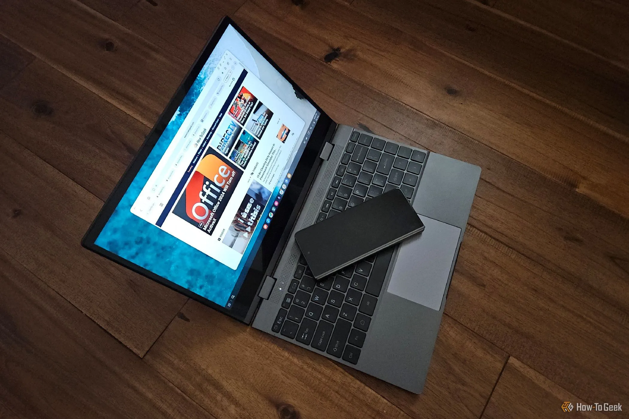 Samsung Galaxy Z Fold 5 kết nối không dây với lapdock uPerfect