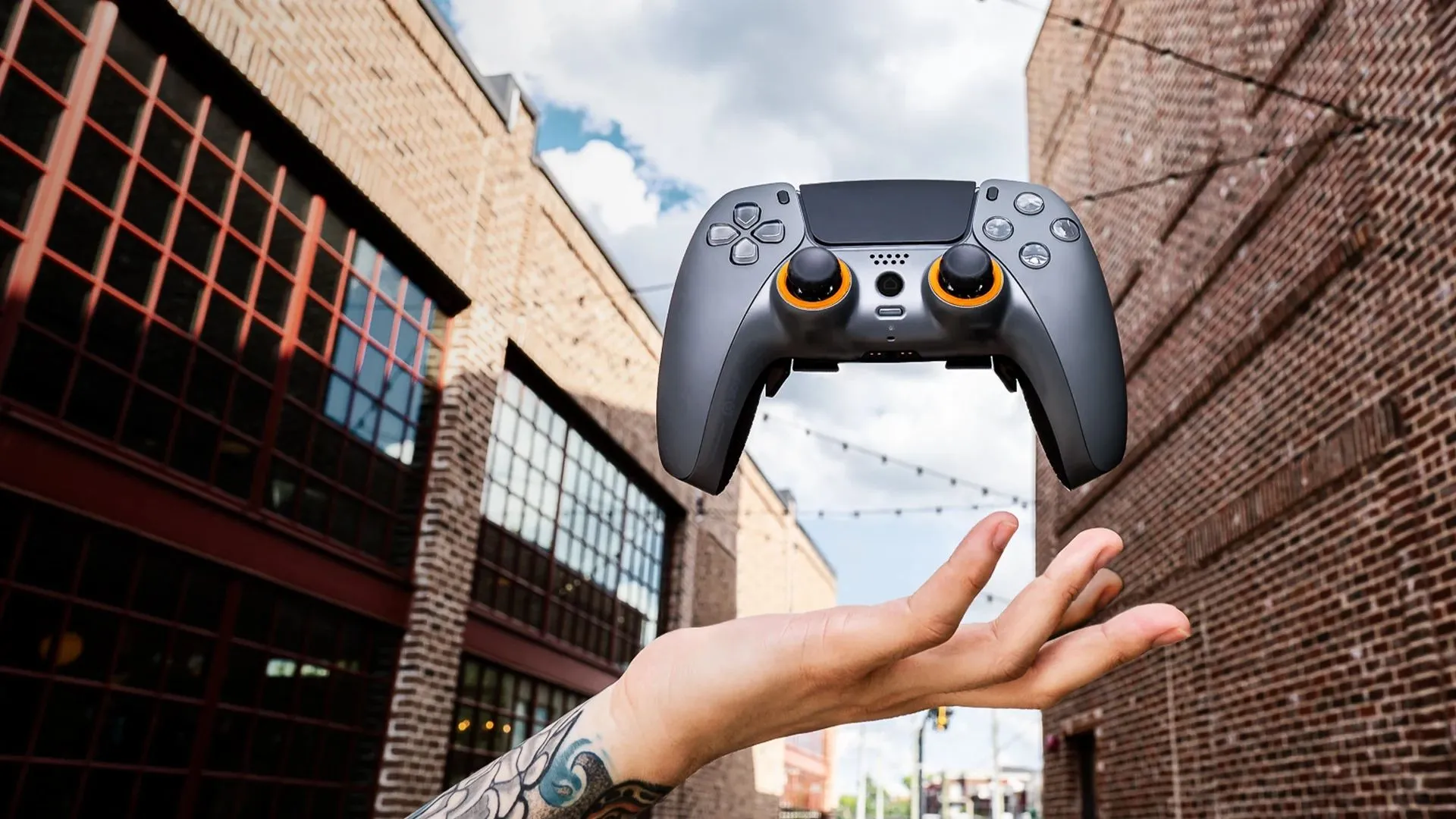 Tay cầm chơi game Scuf Reflex Pro màu đen cho PS5
