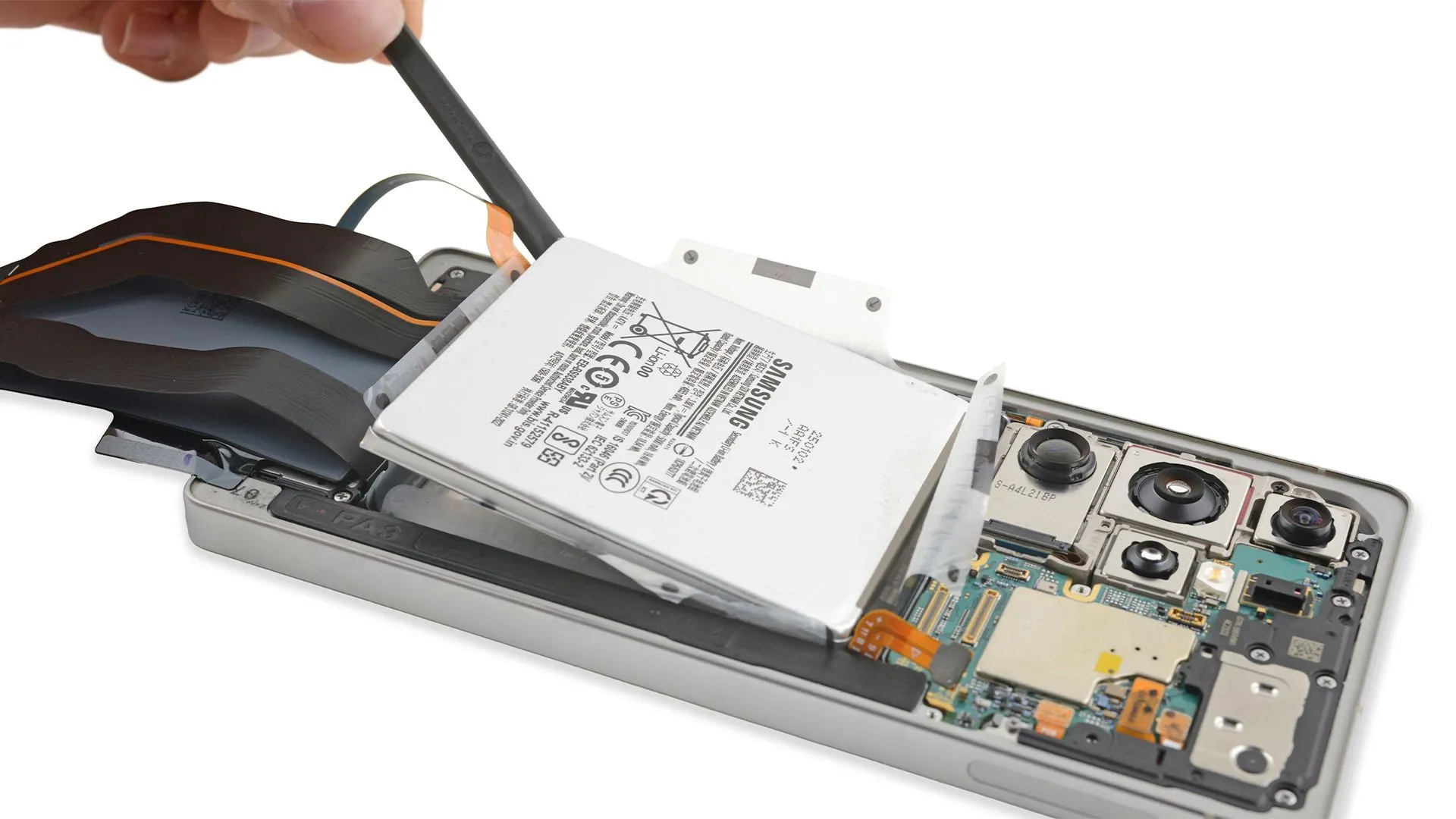 Thiết kế mặt sau điện thoại Samsung Galaxy S25 Ultra