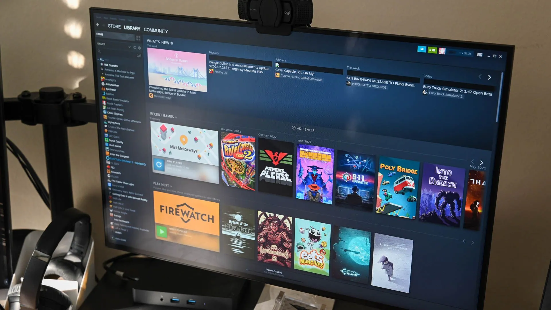 Thư viện game Steam khổng lồ với hàng trăm tựa game miễn phí và có phí
