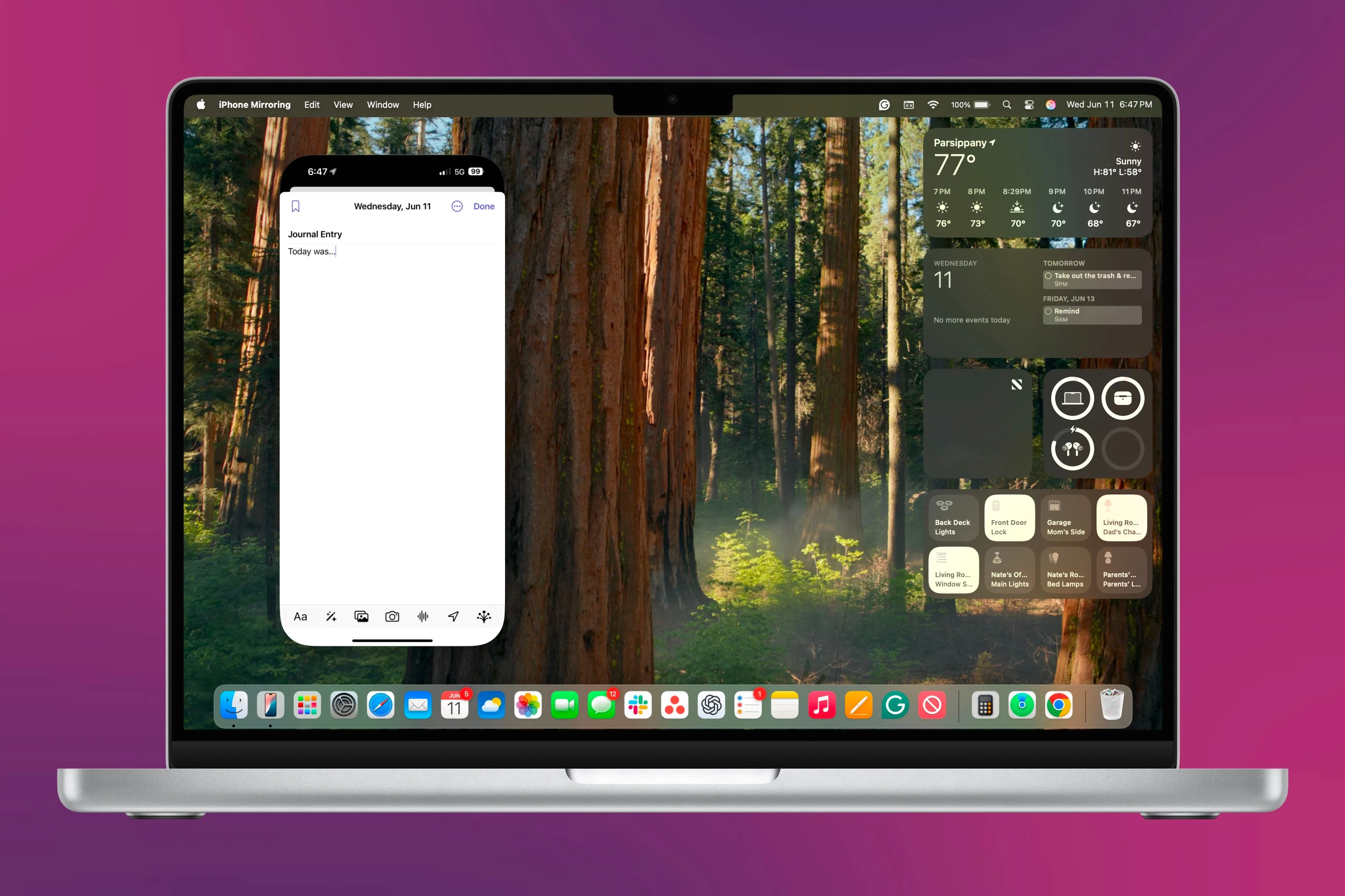 Tính năng iPhone Mirroring hiển thị ứng dụng Journal trên màn hình Mac, cho phép người dùng nhập liệu bằng bàn phím máy Mac.