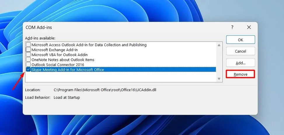 Tùy chọn Remove trong cửa sổ COM Add-ins của Outlook.