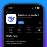 Ứng dụng DeepSeek AI trên App Store của iPhone minh họa môi trường ứng dụng độc quyền.